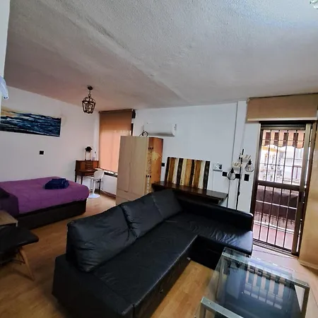 Pyramid Explorers Apartment *